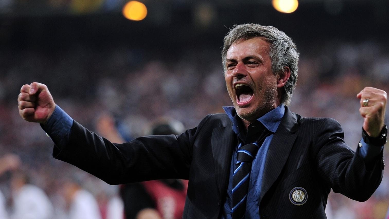 Jose Mourinho đã trở lại với sự tự tin khi ông cố gắng đưa Roma trở thành nhà vô địch đầu tiên của Europa Conference League