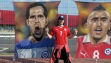 Die chilenischen Teamkollegen Claudio Bravo und Arturo Vidal sind in Berlin erbitterte Gegner
