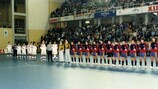 В финале чемпионата Европы-1996 по футзалу сразились сборные России и Испании