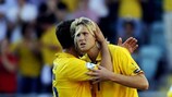 Нападающий сборной Швеции Ола Тойвонен забил второй мяч в ворота англичан