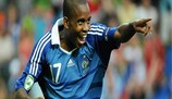 Le Français Cédric Bakambu fête l'un de ses deux buts contre les Pays-Bas