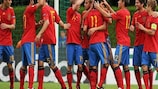 La selección española celebra uno de sus goles ante Italia