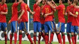 La selección española celebra uno de sus goles ante Italia