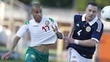 Momchil Tsvetanov of Bulgaria (left) and Danny Wilson of Scotland compete during their qualifier