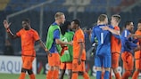 I giocatori dell'Olanda festeggiano il successo contro la Russia