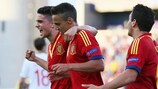 Rodrigo é felicitado pelos colegas após ter dado vantagem à Espanha frente à Noruega
