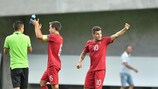 Portugal goleia e garante "meias" e Mundial