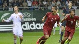O português André Silva comemora um dos quatro golos que marcou à Hungria