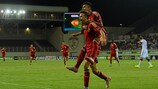 Borja Mayoral celebra el segundo gol de España con Matías Nahuel