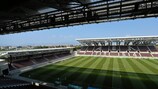 A AEL FC Arena, em Larissa, vai recer a meia-final Rússia-Grécia