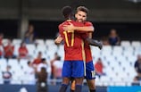 Iñaki Williams y Borja Mayoral durante el triunfo de España por 6-0 ante San Marino