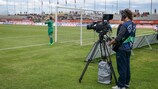 Un cámara filma un partido del Europeo