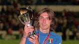 Andrea Pirlo ganó el título con Italia en el 2000