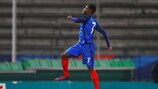 Moussa Dembélé fête son but face à l'Angleterre en Espoirs lors d"un amical en novembre 2016