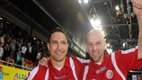 Anderson (rechts) und Giva feiern Kairats Erfolg gegen Benfica