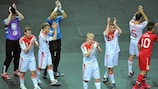 I giocatori della Russia applaudono i tifosi