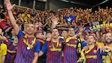 Os jogadores e os adeptos do Barcelona festejaram em conjunto o triunfo