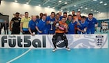 O Helvécia festeja a conquista do título de futsal inglês em 2012