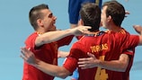 Испанцы радуются успеху в полуфинальном матче ЧМ по футзалу с Италией