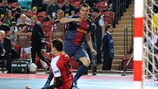Sergio Lozano marca no jogo de atribuição do terceiro lugar em 2013, em que o Barcelona derrotou o Iberia Star Tbilisi