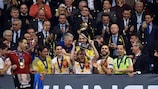 Los jugadores de España celebran el triunfo