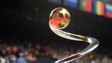 Der Pokal der UEFA-Futsal-EM.