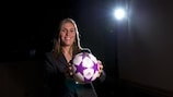 Camille Abily quer vencer pela terceira vez consecutiva a UEFA Women's Champions League