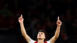 Gabriel Martinelli célèbre un but pour le Standard contre Arsenal