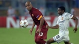 Maicon and Ahmed Musa during Roma's 5-1 defeat of CSKA on matchday one