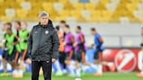 Mircea Lucescu oversees Shakhtar's training session in Lviv