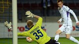 Josip Iličić faz o segundo golo da Fiorentina frente ao Dínamo Minsk