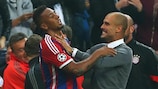 Boateng rejubila com golo vitorioso do Bayern