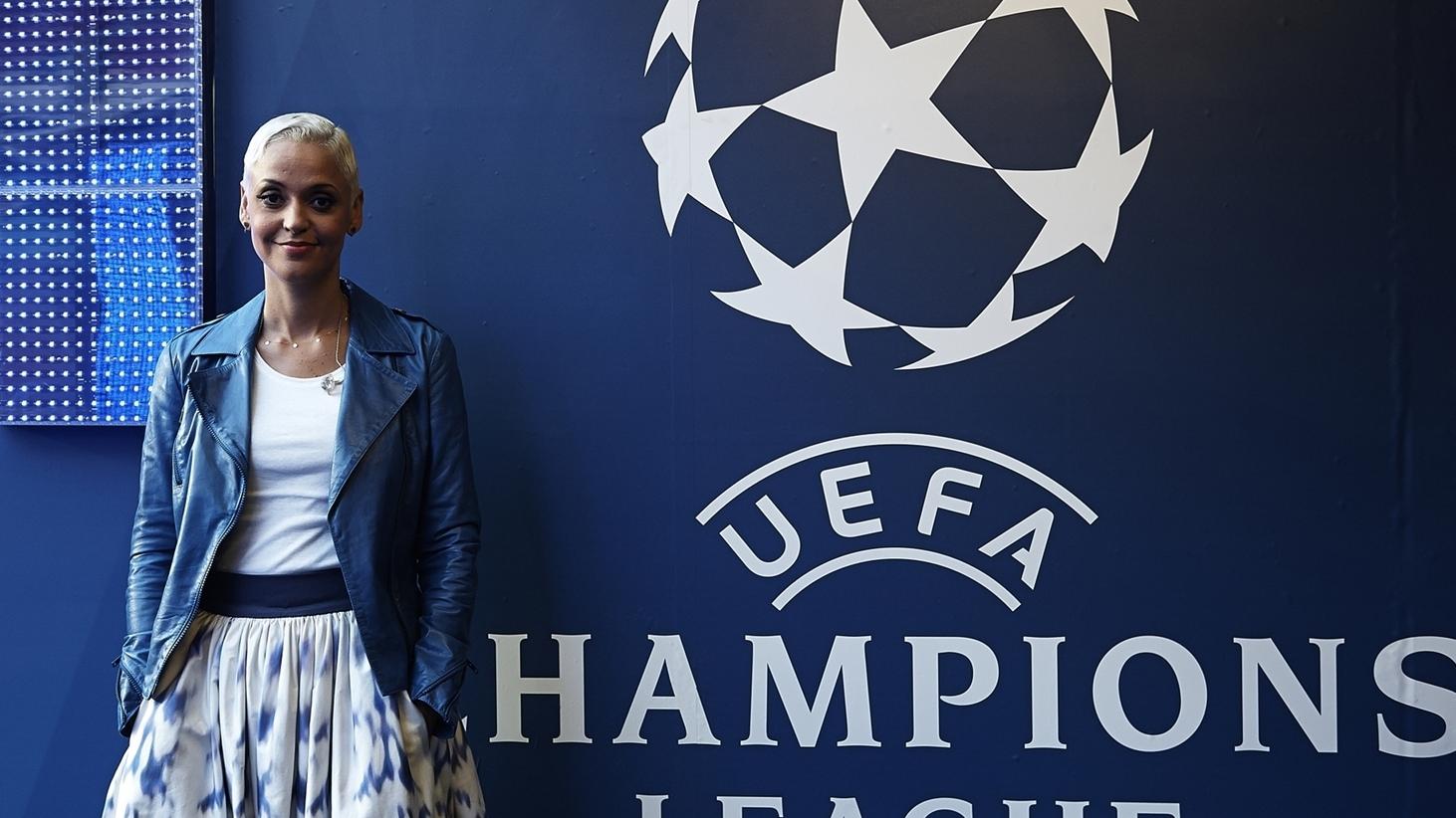 interview måtte Entreprenør Mariza brings fado to Lisbon final | UEFA Champions League | UEFA.com