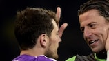 Iker Casillas embraces Dotmund's Roman Weidenfeller at full time