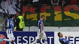 Porto snatch last-16 place from Eintracht's grasp