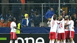 Los jugadores del Salzburgo celebran uno de los goles