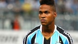 Wendell in action for Grêmio on Wednesday