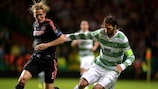 Giorgios Samaras holds off Christian Poulsen during Celtic's 2-1 home win over Ajax