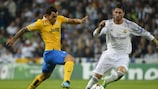 Sergio Ramos persegue o atacante da Juventus, Carlos Tévez