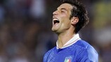 Federico Peluso festeggia il gol segnato con l'Italia alla sua terza apparizione in nazionale