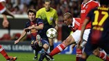 Lionel Messi wirbelt die Benfica-Defensive durcheinander