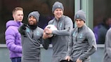 Spurs players take it easy on the eve of the match