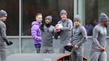 Os jogadores do Tottenham num momento divertido de um treino