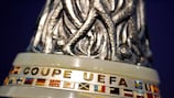 Der Wettbewerb heißt zwar nicht mehr UEFA-Pokal, doch die Trophäe ist die gleiche