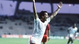 Tamagnini Nené exulta após marcar o golo que apurou Portugal