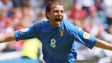 Antonio Conte feiert das erste Tor für Italien