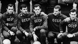 Viktor Ponedelnik (secondo a destra) è andato a segno per l'URSS