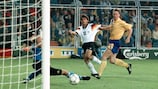 Karl-Heinz Riedle marcó dos goles contra Suecia