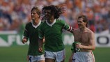 Wim Kieft, Ruud Gullit et Jan Wouters fêtent la victoire contre l'Irlande