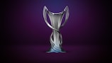 El trofeo de la  UEFA Women's Champions League